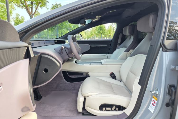 Used Avatr 12 2023 700 Three-Laser Rear-Wheel Drive Luxury Edition Interior 1