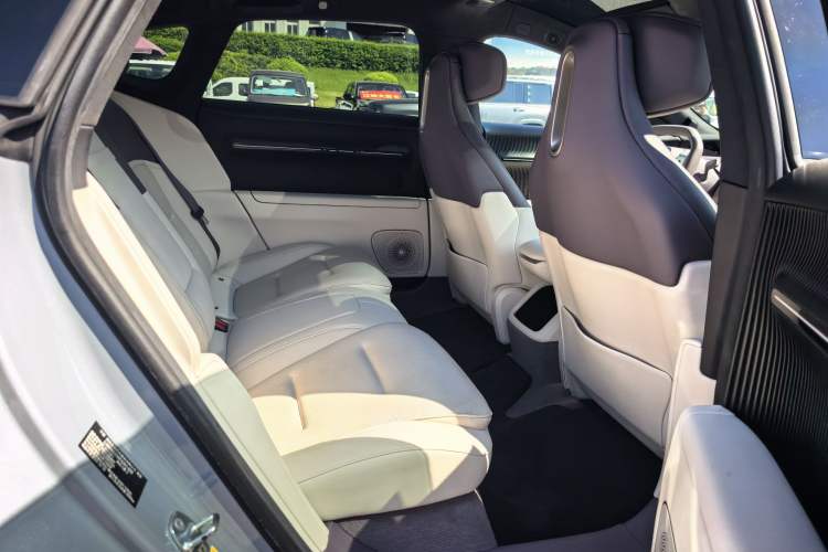 Used Avatr 12 2023 700 Three-Laser Rear-Wheel Drive Luxury Edition Interior 2