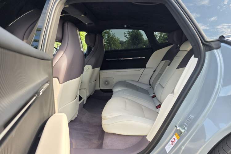 Used Avatr 12 2023 700 Three-Laser Rear-Wheel Drive Luxury Edition Interior 2