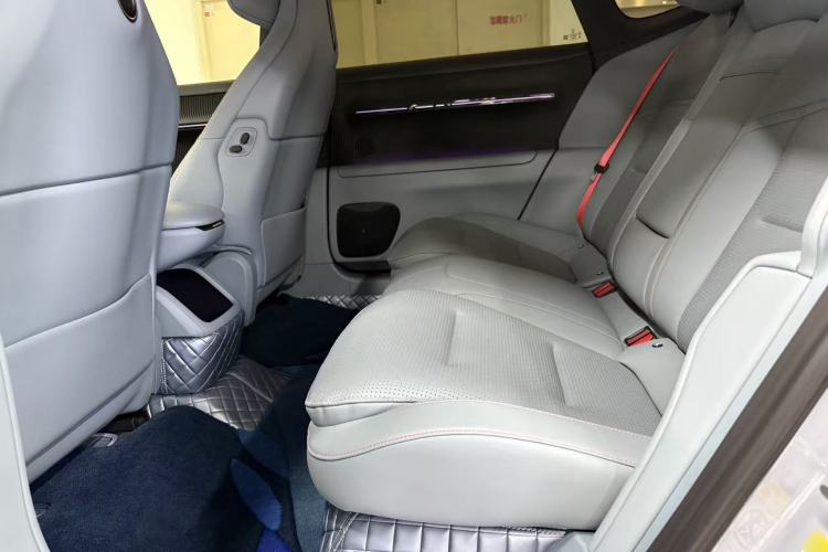 Used Avatr 12 2023 700 Three-Laser Rear-Wheel Drive Luxury Edition Interior 4