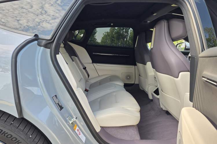 Used Avatr 12 2023 700 Three-Laser Rear-Wheel Drive Luxury Edition Interior 5