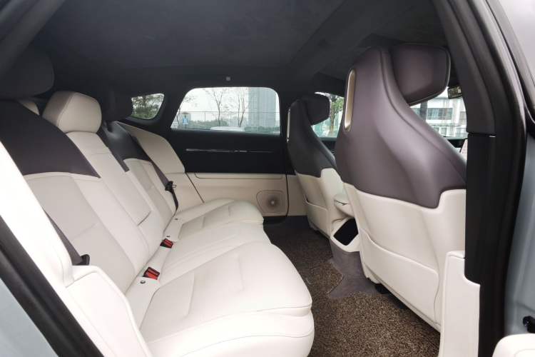 Used Avatr 12 2023 700 Three-Laser Rear-Wheel Drive Luxury Edition Interior 6