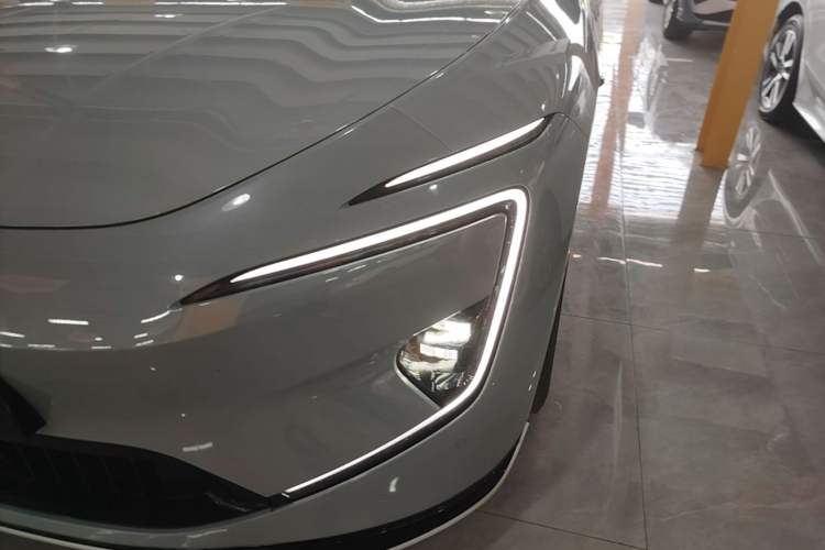 Used Avatr 12 2023 650 Three-Laser Four-Wheel Drive Performance Edition Left Front Headlight