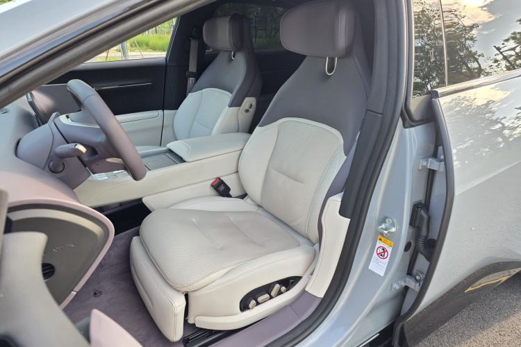 Used Avatr 12 2023 700 Three-Laser Rear-Wheel Drive Luxury Edition Left Front Seat