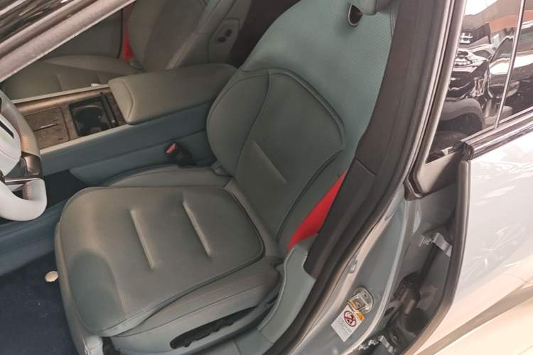 Used Avatr 12 2023 650 Three-Laser Four-Wheel Drive Performance Edition Left Front Seat