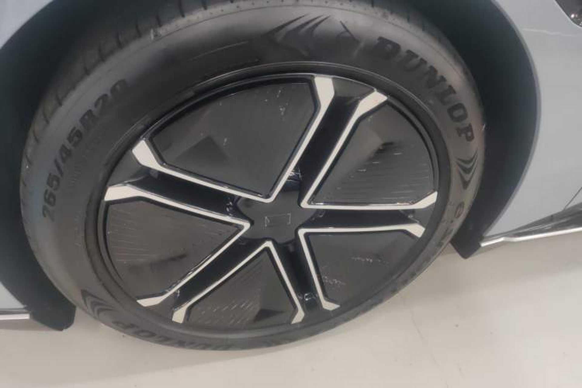 Used Avatr 12 2023 650 Three-Laser Four-Wheel Drive Performance Edition Left Front Wheel Hub