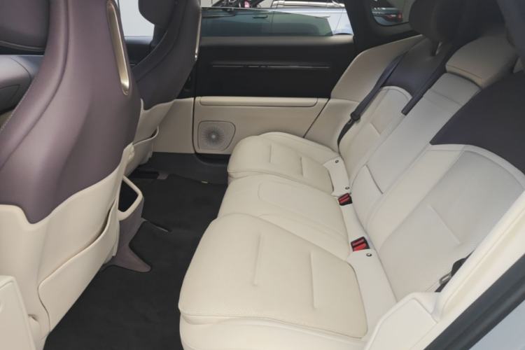 Used Avatr 12 2023 700 Three-Laser Rear-Wheel Drive Luxury Edition Left Rear Seat