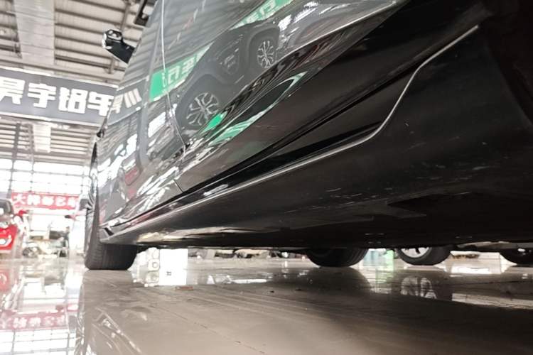 Used Avatr 12 2023 650 Three-Laser Four-Wheel Drive Performance Edition Left Side Sill