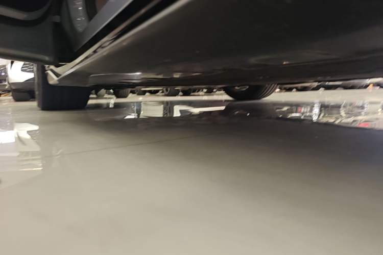 Used Avatr 12 2023 650 Three-Laser Four-Wheel Drive Performance Edition Left Side Sill
