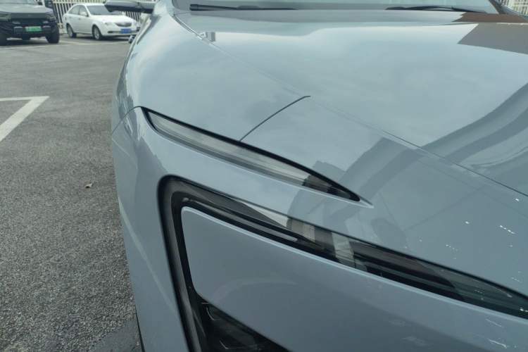 Used Avatr 12 2023 650 Three-Laser Four-Wheel Drive Performance Edition Right Front Headlight