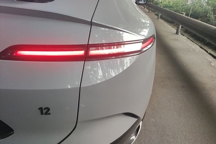 Used Avatr 12 2023 650 Three-Laser Four-Wheel Drive Performance Edition Right Rear Taillight