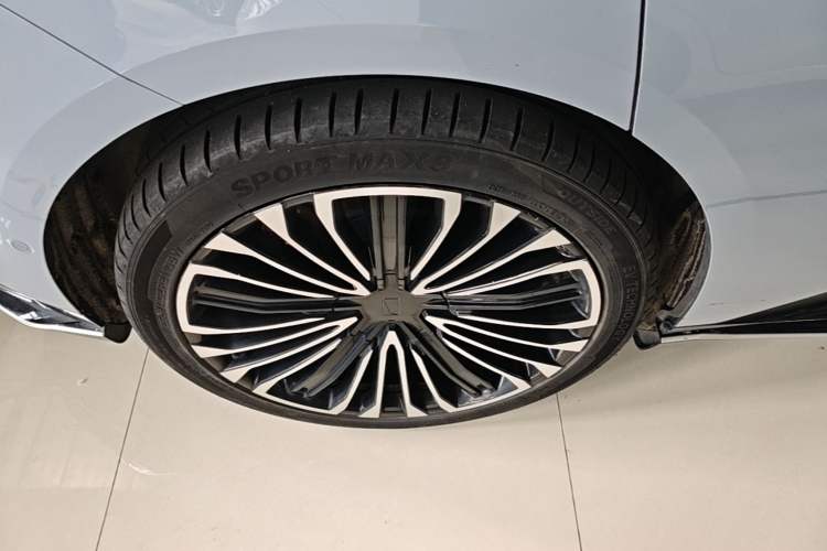 Used Avatr 12 2023 650 Three-Laser Four-Wheel Drive Performance Edition Right Rear Wheel Hub
