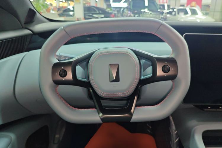Used Avatr 12 2023 700 Three-Laser Rear-Wheel Drive Luxury Edition Steering Wheel