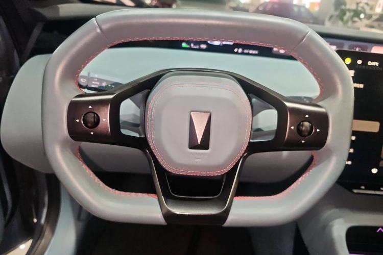 Used Avatr 12 2023 650 Three-Laser Four-Wheel Drive Performance Edition Steering Wheel