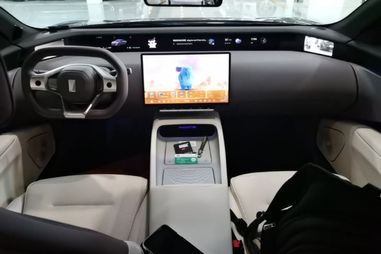Used Avatr 12 2023 700 Three-Laser Rear-Wheel Drive Luxury Edition Center Console