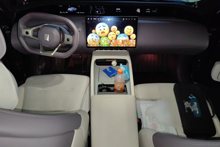Used Avatr 12 2023 650 Three-Laser Four-Wheel Drive Performance Edition Center Console