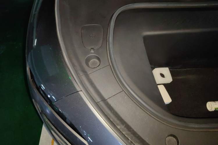 Used Avatr 12 2023 650 Three-Laser Four-Wheel Drive Performance Edition Engine Bay Right