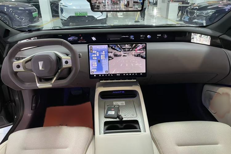 Used Avatr 12 2023 700 Three-Laser Rear-Wheel Drive Luxury Edition Interior 4