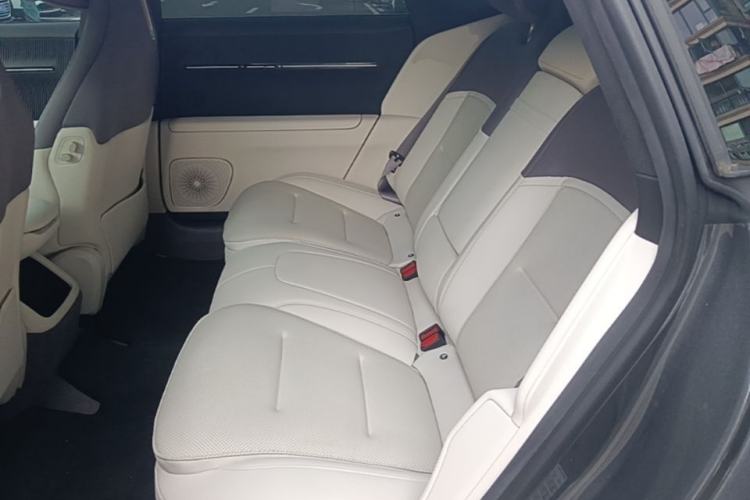 Used Avatr 12 2023 700 Three-Laser Rear-Wheel Drive Luxury Edition Left Rear Seat
