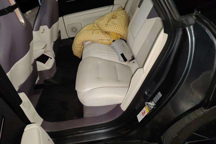 Used Avatr 12 2023 650 Three-Laser Four-Wheel Drive Performance Edition Left Rear Seat