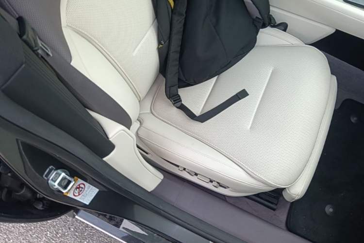 Used Avatr 12 2023 700 Three-Laser Rear-Wheel Drive Luxury Edition Right Front Seat