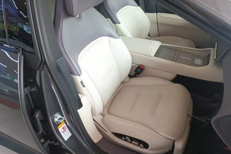 Used Avatr 12 2023 700 Three-Laser Rear-Wheel Drive Luxury Edition Right Front Seat