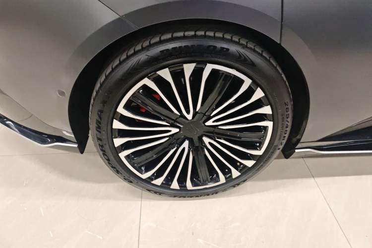 Used Avatr 12 2023 650 Three-Laser Four-Wheel Drive GT Version Right Rear Wheel Hub