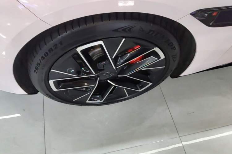 Used Avatr 12 2023 650 Three-Laser Four-Wheel Drive Performance Edition Exterior 4