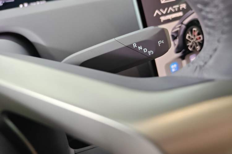 Used Avatr 12 2023 700 Three-Laser Rear-Wheel Drive Luxury Edition Gear Lever