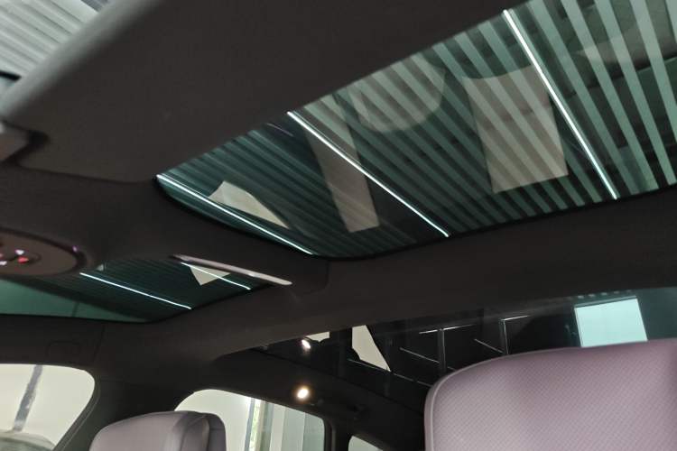 Used Avatr 12 2023 700 Three-Laser Rear-Wheel Drive Luxury Edition Headliner