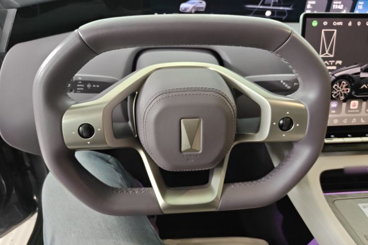 Used Avatr 12 2023 700 Three-Laser Rear-Wheel Drive Luxury Edition Steering Wheel
