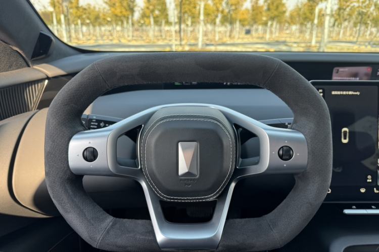 Used Avatr 12 2023 650 Three-Laser Four-Wheel Drive Performance Edition Steering Wheel