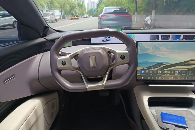 Used Avatr 12 2023 650 Three-Laser Four-Wheel Drive Performance Edition Steering Wheel