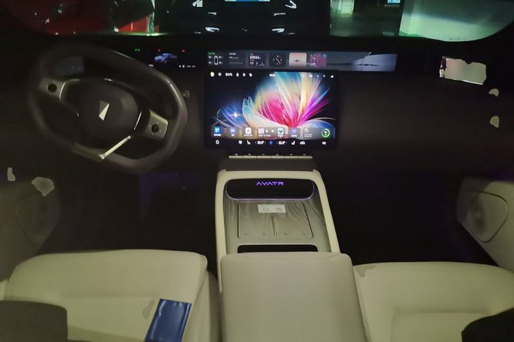 Used Avatr 12 2023 700 Three-Laser Rear-Wheel Drive Luxury Edition Center Console