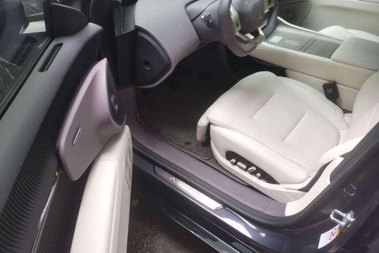 Used Avatr 12 2023 650 Three-Laser Four-Wheel Drive Performance Edition Driver Seat