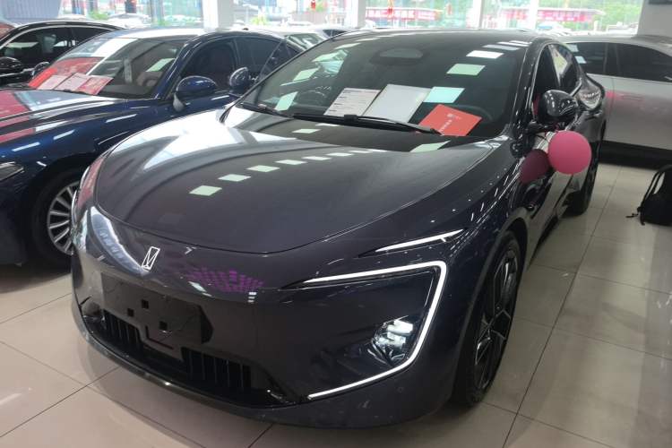 Used Avatr 12 2023 700 Three-Laser Rear-Wheel Drive Luxury Edition Exterior 1
