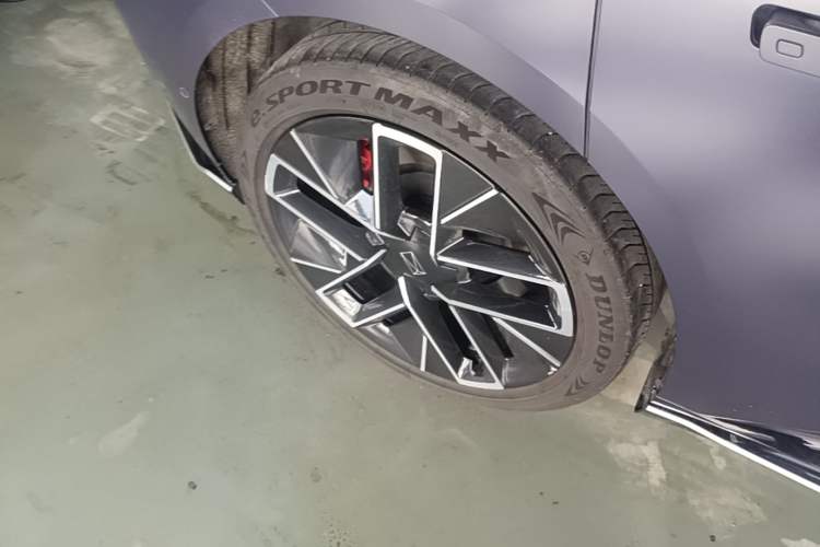 Used Avatr 12 2023 700 Three-Laser Rear-Wheel Drive Luxury Edition Exterior 2