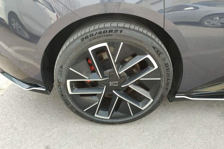 Used Avatr 12 2023 650 Three-Laser Four-Wheel Drive Performance Edition Exterior 5