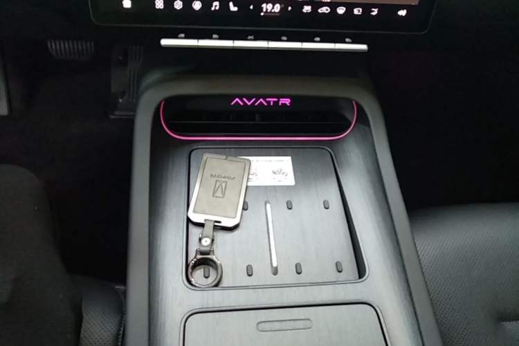 Used Avatr 12 2023 650 Three-Laser Four-Wheel Drive Performance Edition Gear Lever