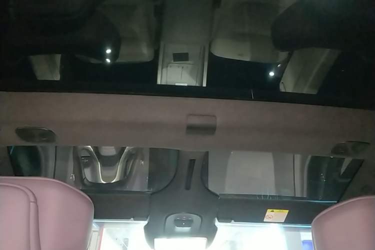 Used Avatr 12 2023 650 Three-Laser Four-Wheel Drive Performance Edition Headliner