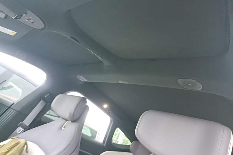 Used Avatr 12 2023 650 Three-Laser Four-Wheel Drive GT Version Headliner