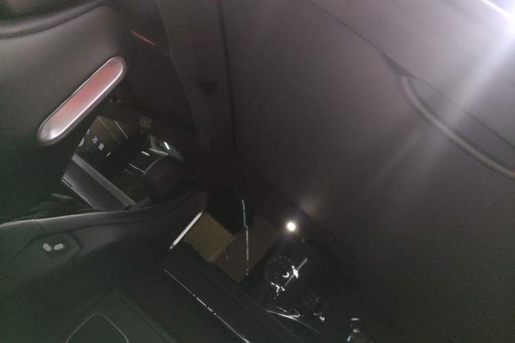Used Avatr 12 2023 650 Three-Laser Four-Wheel Drive Performance Edition Headliner