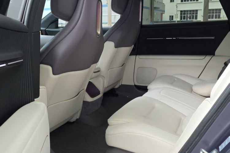 Used Avatr 12 2023 700 Three-Laser Rear-Wheel Drive Luxury Edition Interior 2