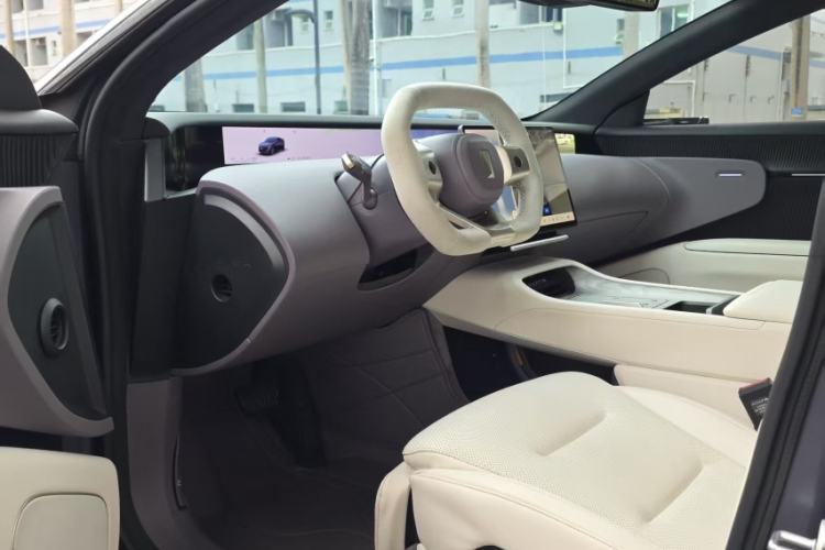 Used Avatr 12 2023 700 Three-Laser Rear-Wheel Drive Luxury Edition Interior 4