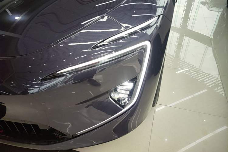 Used Avatr 12 2023 650 Three-Laser Four-Wheel Drive Performance Edition Left Front Headlight
