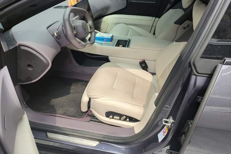 Used Avatr 12 2023 700 Three-Laser Rear-Wheel Drive Luxury Edition Left Front Seat