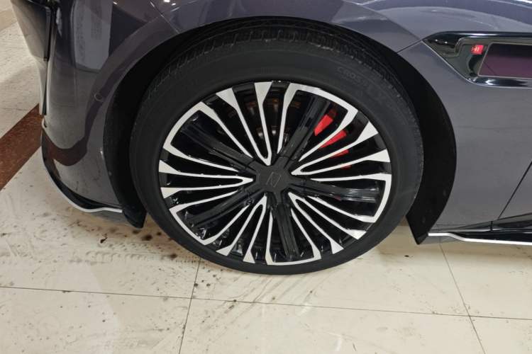 Used Avatr 12 2023 700 Three-Laser Rear-Wheel Drive Luxury Edition Left Front Wheel Hub