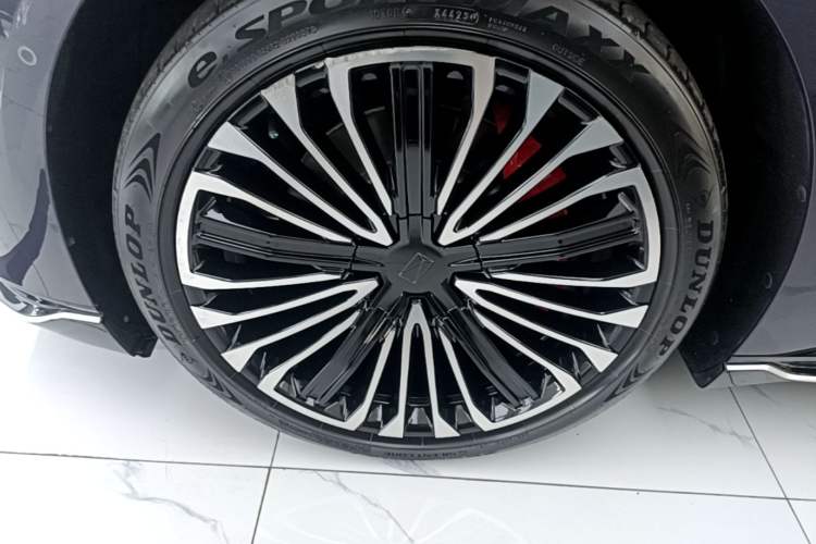 Used Avatr 12 2023 650 Three-Laser Four-Wheel Drive GT Version Left Front Wheel Hub