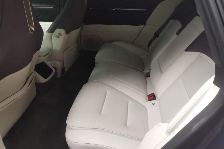 Used Avatr 12 2023 650 Three-Laser Four-Wheel Drive Performance Edition Left Rear Seat