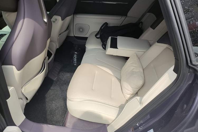 Used Avatr 12 2023 700 Three-Laser Rear-Wheel Drive Luxury Edition Left Rear Seat